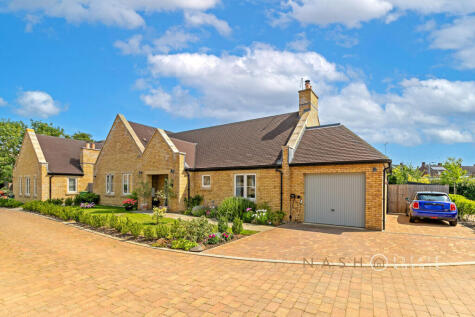 Green Lane, Silverstone, NN12