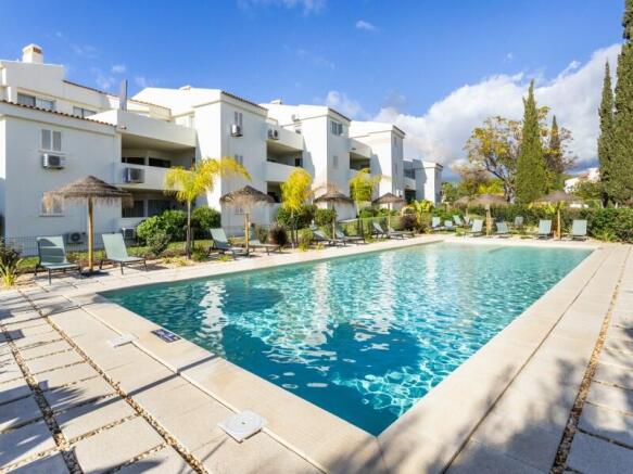 2 bedroom apartment with pool in Vale do Lobo