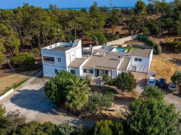 Traditional house, with annexes, in the heart of Ria Formosa, between Fuzeta and Tavira