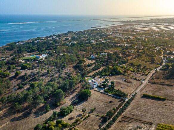 Traditional house, with annexes, in the heart of Ria Formosa, between Fuzeta and Tavira