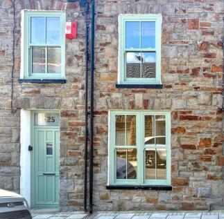 Dumfries Street, Treorchy, Rhondda Cynon Taff. CF42 6TR