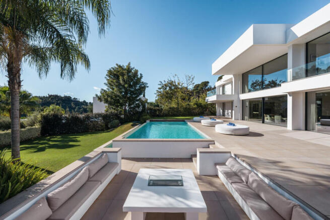 Swimming pool and garden