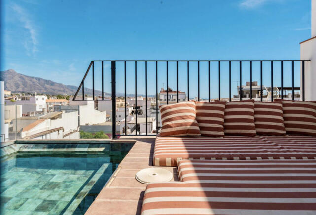 Terrace and swimming pool