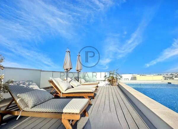 A stunning 3 bedroom penthouse for sale in Malta w