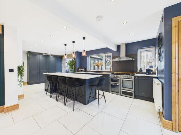 kitchen/dinner