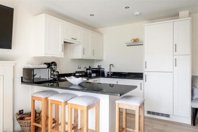 48 Marys Court-5.jpg