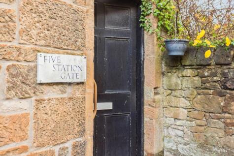 Station Gate, Linlithgow, EH49
