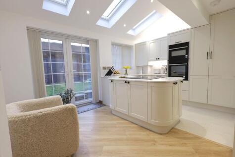 Dovehouse Close, St. Neots