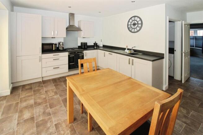 Fitted Dining Kithen