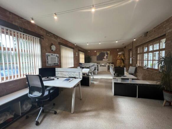 Office 8 Landscape.jpg