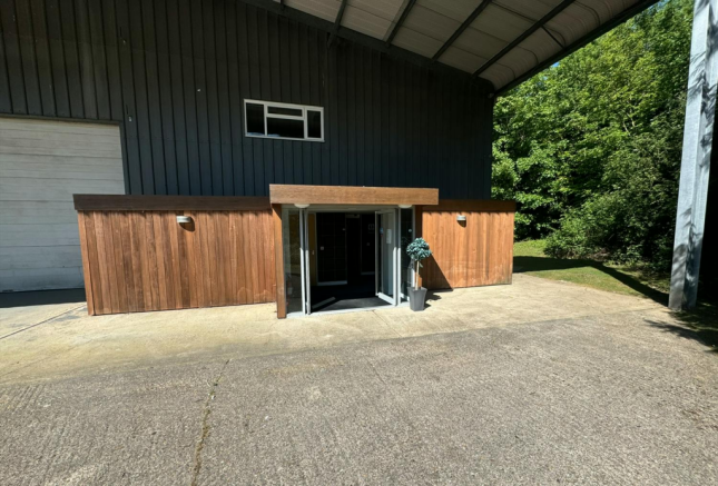 Front of offices unit 20.png