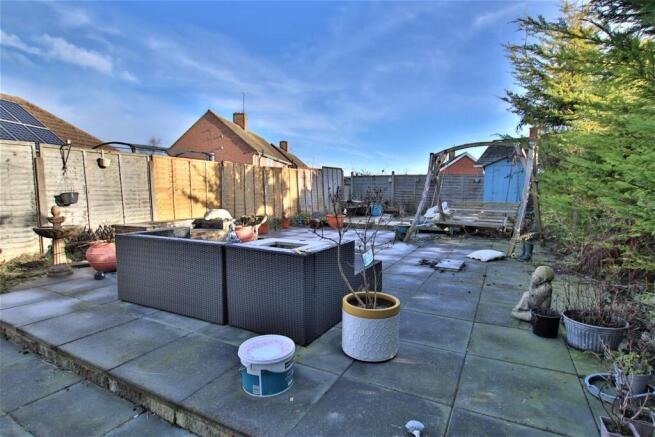 Margaret Road, Priors Park, Tewkesbury - Rear Gard