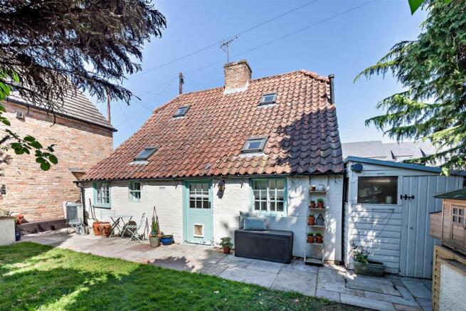 8647083-exterior12-8