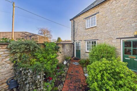 East Road, Oundle, Peterborough, PE8