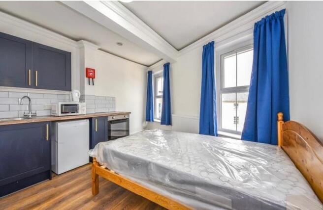 bedroom 9.jpg