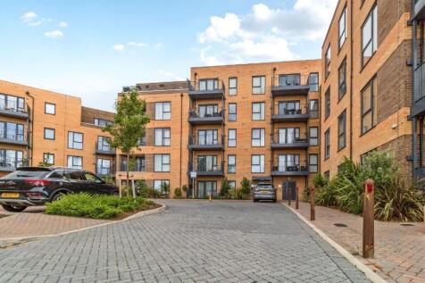 Close, Edgware, Middlesex, HA8