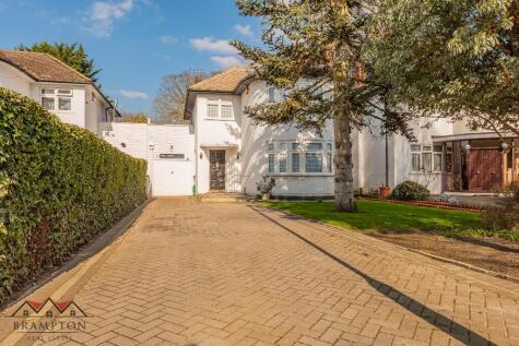 Stonegrove, Edgware, Middlesex, HA8