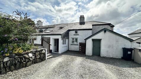 Tregadillett, Launceston