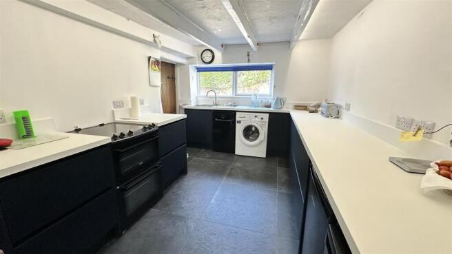 Kitchen.jpg