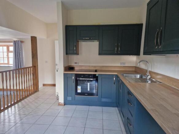 WhatsApp Image 2025-11-19 at 15.30.41_5fe2baac.jpg