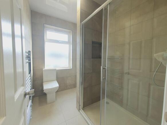 Shared Bathroom Rooms 2,3,4