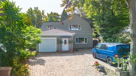 Storeton Road, Prenton, CH42