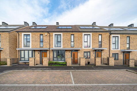 Garland Avenue, Locking, Weston-super-Mare, BS24 7JQ