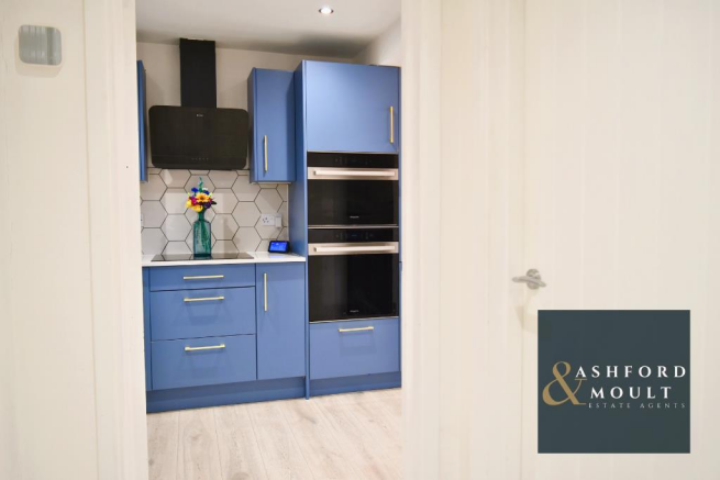 Photo Editor for Marketing  (94).png