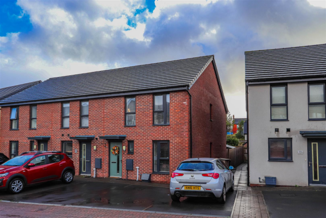 Rhodfa Cambo OUTSIDE-3.png