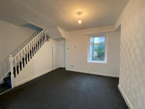 13 St Marys - dining room.jpg