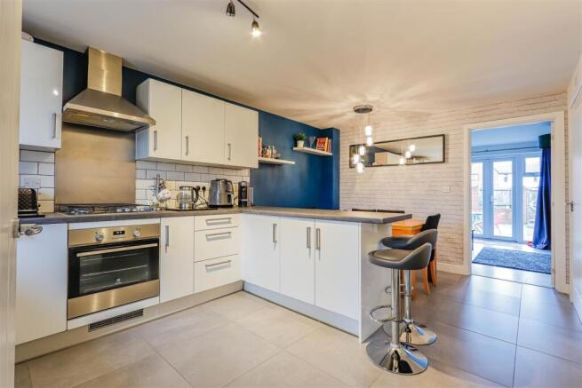 Ffordd Y Dociau .jpg