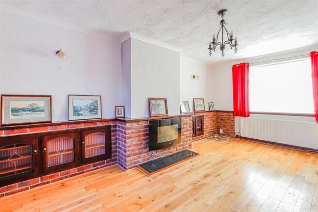 Cadoc Crescent-2.jpg