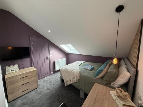 FULLY furnished room