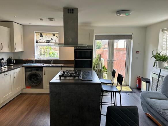 Kitchen dining ro...