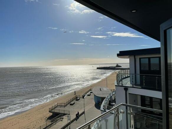 15seaview1.jpg