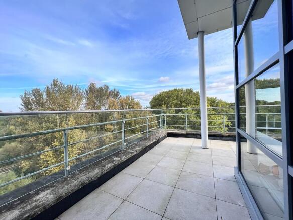 2 Bed two bath flat to rent in Harlow, Maxwellprop