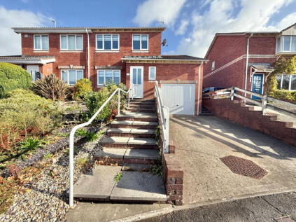 Clevis Court, South Cornelly, Bridgend, CF33 4RZ