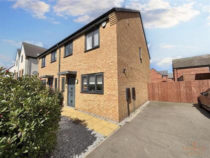 Pioneer Way, Kingswood