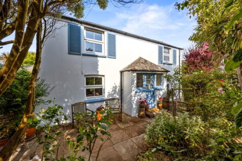 Dene Cottage, Sea Road, East Preston, BN16 1PB