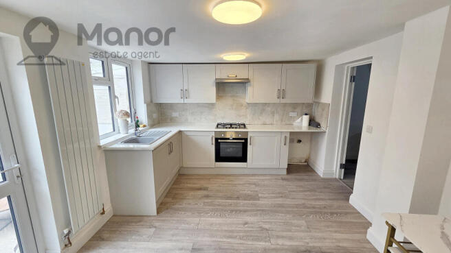 WhatsApp Image 2025-05-23 at 17.21.00 (4)