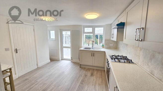 WhatsApp Image 2025-05-23 at 17.21.00 (5)