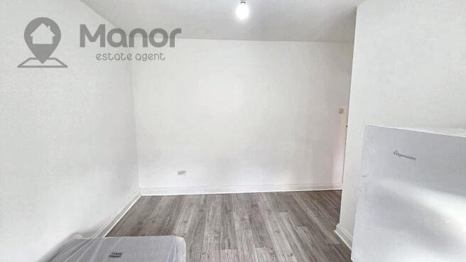 WhatsApp Image 2025-11-19 at 14.39.09