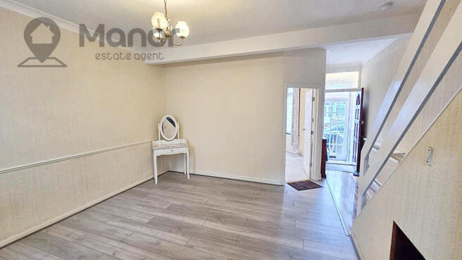 WhatsApp Image 2025-11-22 at 21.52.45