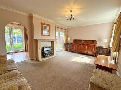 Home Close, Bracebridge Heath LN4