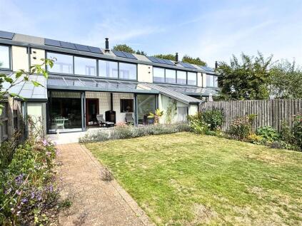 Woodlands Edge, North Carlton LN1