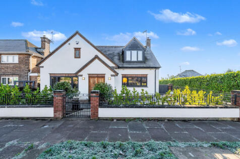 Watersmeet, Rushmere, Northampton, NN1 5SG