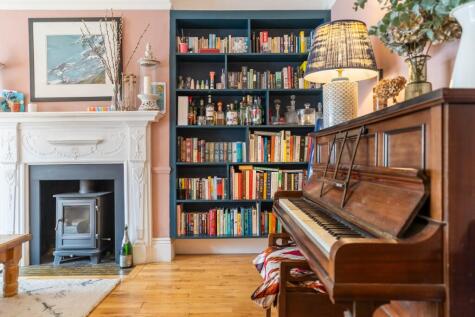 Nimrod Road, London, SW16