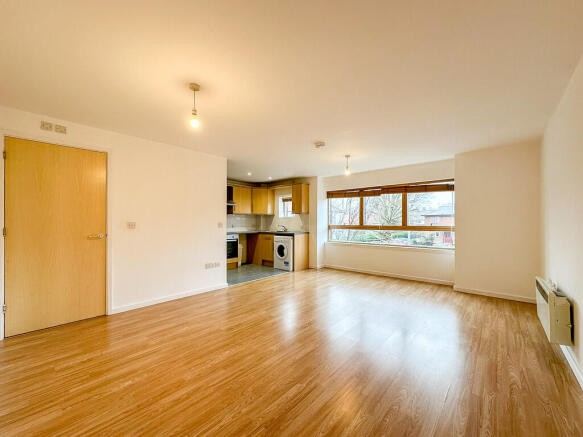 Studio Apartment ...