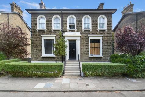 Somerset Gardens, London, SE13