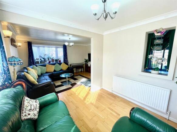 Family Room.jpg